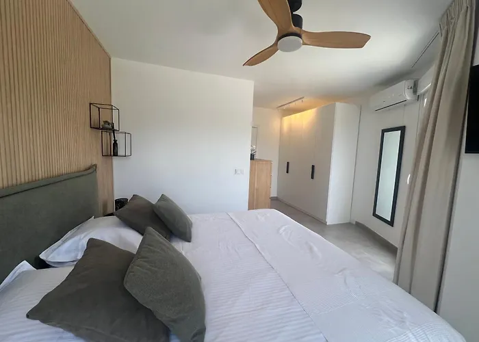 Appartement 4 Bedroom Duplex Penthouse Califa
