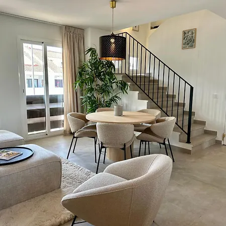 4 Bedroom Duplex Penthouse Califa *