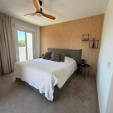 4 Bedroom Duplex Penthouse Califa Apartment *