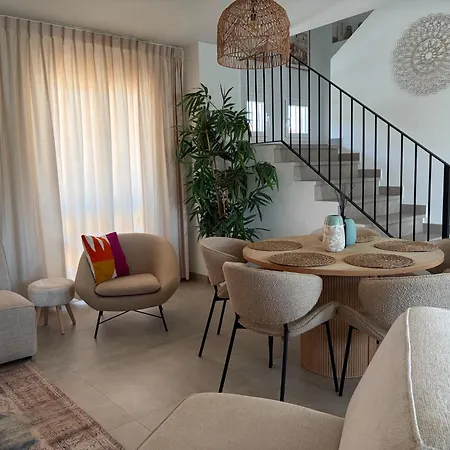 Apartment 4 Bedroom Duplex Penthouse Califa