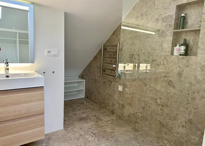 4 Bedroom Duplex Penthouse Califa Apartament