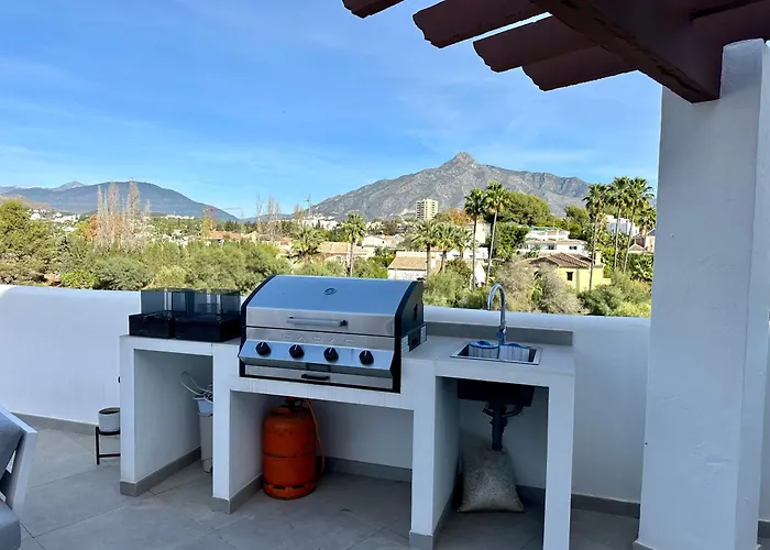 Apartament 4 Bedroom Duplex Penthouse Califa *