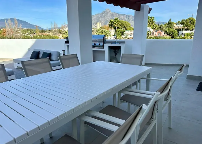 4 Bedroom Duplex Penthouse Califa Apartament *