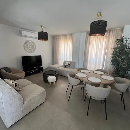 4 Bedroom Duplex Penthouse Califa Διαμέρισμα *